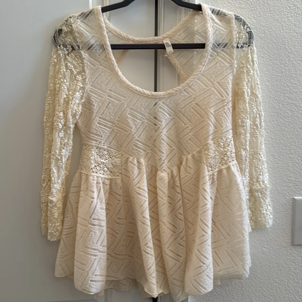 Free People White Lace Gracie Floral Peplum Ivory Boho Keyhole Cutout Back